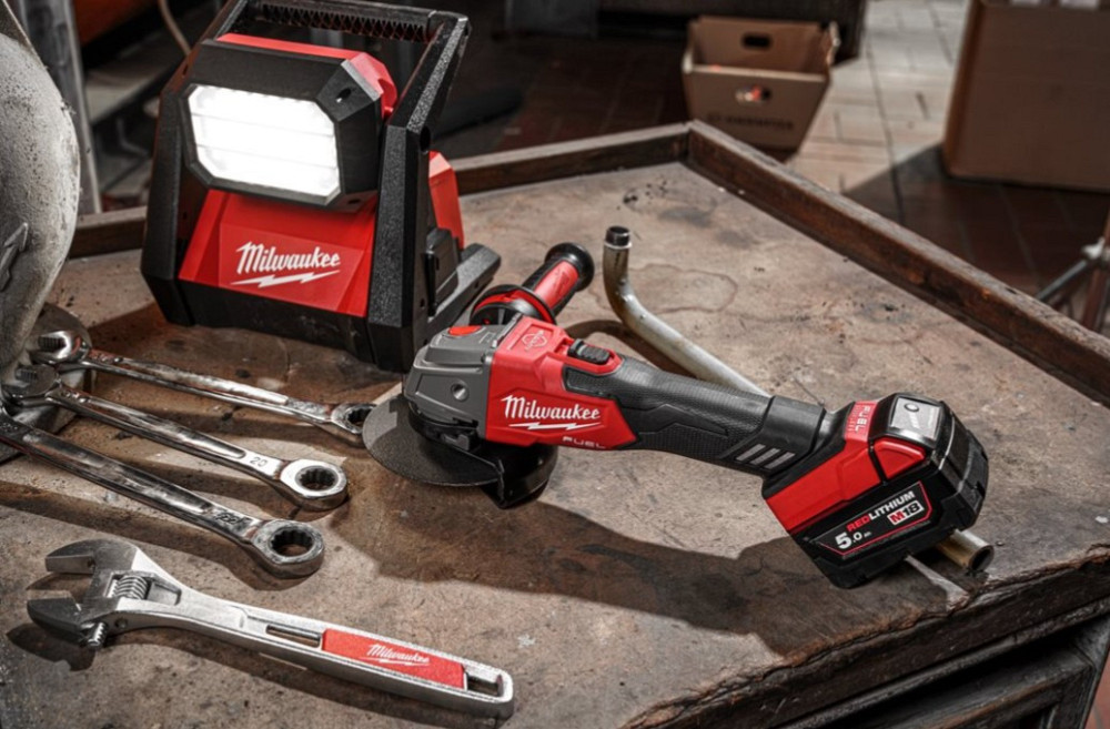Шліфмашина кутова акумуляторна MILWAUKEE M18 FSAG125XB-0X діаметр 125 мм (HD кейс) Одеса - фото 10