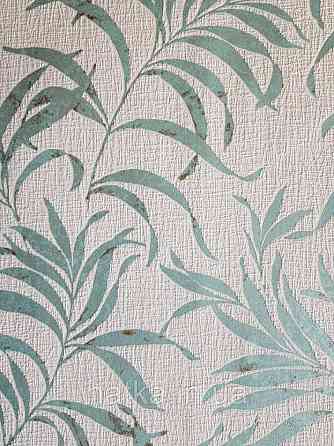 Шпалери вінілові на флізеліні Marburg Chelsea 0.53х10 білі дрібна сітка блакитні гілки листя з блиском Київ