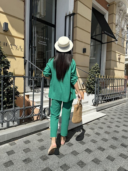 Женский легкий прогулочный костюм тройка: рубашка майка и брюки шелковый креп жатка Зелёный, 46/48 Одесса - изображение 5