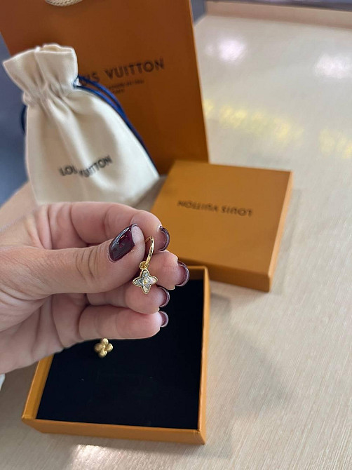 Луї Віттон сережки / Louis Vuitton з різними квіточками Одеса - фото 1