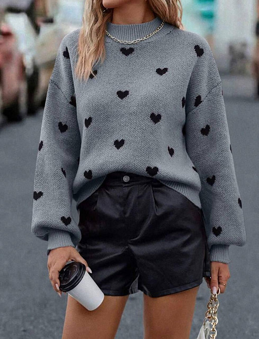 Женский стильный повседневный свитер с сердцами Акрил/ шерсть серо-черный Одесса - изображение 1