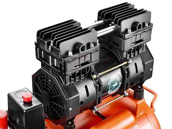 Компресор 24 л, 1.5 кВт, 8 атм, 209 л/хв, малошумний, безоливний, 2 циліндр Sturm AC93224OL (читати Рівне