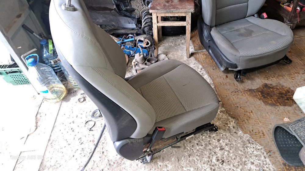 Передние сидения на Hyundai Santa Fe 2012–2018 Киев - изображение 1