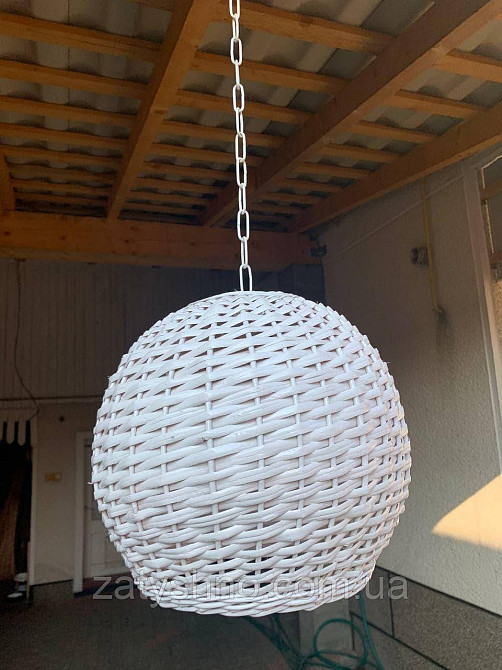 Біла люстра бра з лози у формі кулі Київ - фото 3