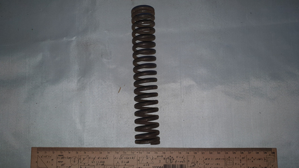 Пружина стиснення 31.6х170х4 мм. СССР. Харків - фото 1