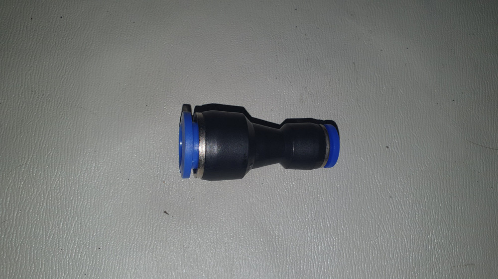 З'єднувач аварійна редукція 12*8 мм пластиковий. Rider. Харків - фото 1