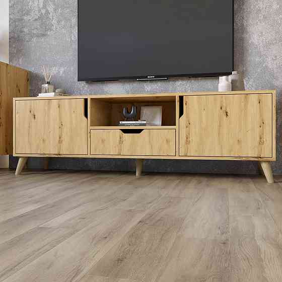 Тумба под телевизор с ножками в цвете Орех светлый М-ЗОН Борн 1600 Дуб Артизан (MZN-031085) Львов