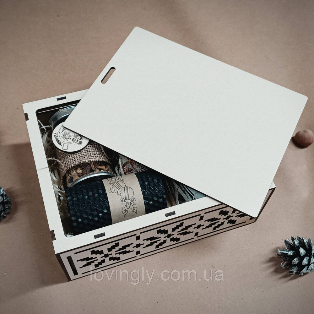 Різдвяний подарунковий набір ручної роботи в коробці з орнаментом Ірпінь - фото 2