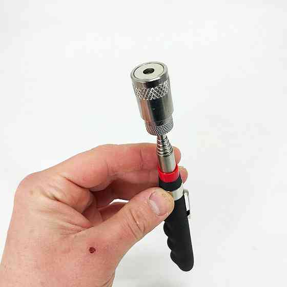 Телескопічний магніт з підсвічуванням для вилучення з важкодоступних місць 19-80 см NL-62 Івано-Франківськ