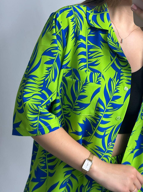 Жіночий літній костюм з штапель-шовку в яскравому принті Зелений XS-S Харків - фото 5
