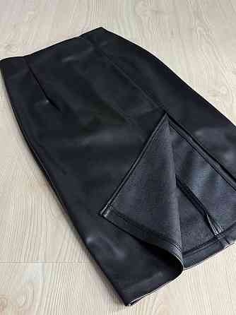 Спідниця жіноча Gritana 125 з екошкіри з розрізом міді пряма чорна, чорний, L Київ