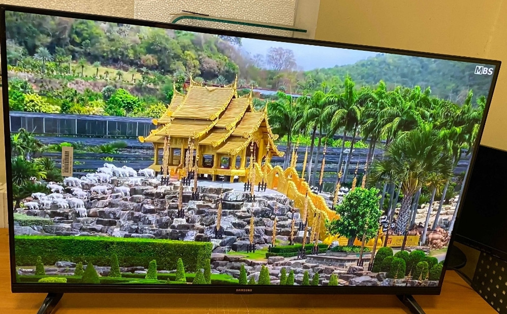 Безрамковий 4К ГОЛОСОВИЙ телевізор Samsung SmartTV 45' Wi-Fi IPTV Київ - фото 2