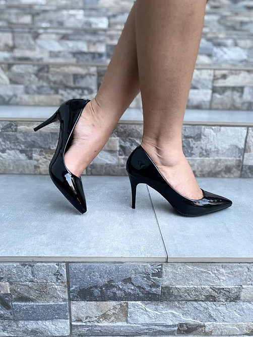 Comer Туфлі жіночі COMER чорні еко-лак каблук 8.5 см 37р. ( ) Коломыя - изображение 1
