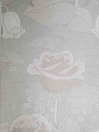 Шпалери вінілові Lutece Melody 51197007 квіти троянди дзвіночки листя білі бежеві на світло-сірому тлі Київ