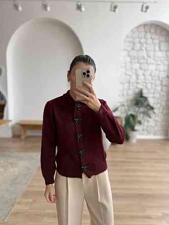 Жіночий укорочений кардиган з декоративними застібками у вигляді бантиків машинна вʼязка Одеса