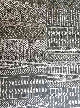 Обои флизелиновые Khroma ROOTS RTS901 абстрактный рисунок серебром на черном фоне под ковер Киев