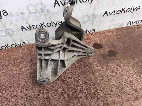 Подушка (опора) двигуна ліва VW T5 T6 2.0 tdi 2010-2019 (7E0399151C) Ковель
