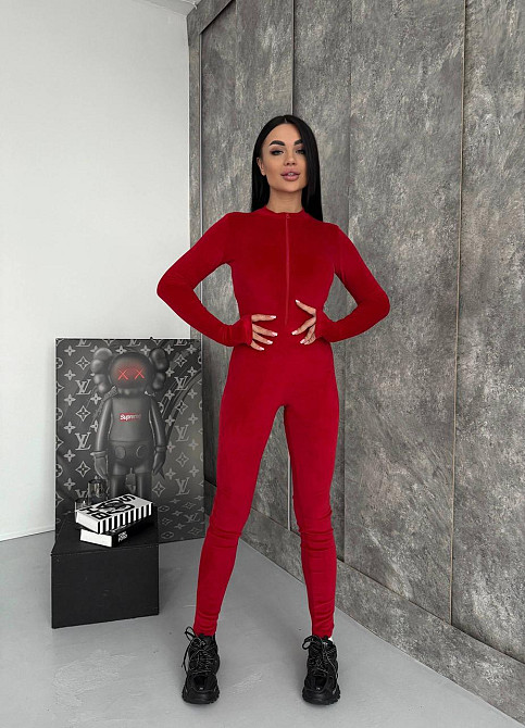 Жіночий стильний комбінезон з довгим рукавом королівський велюр Одеса - фото 3