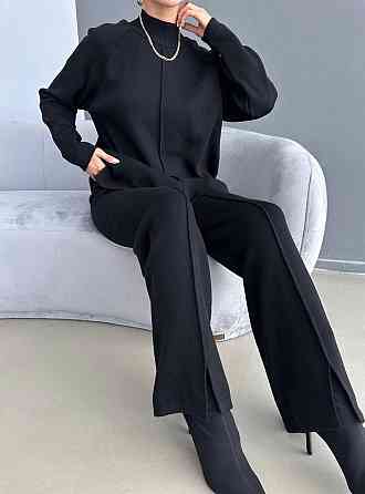 Женский базовый теплый брючный костюм двойка: свитер и штаны машинная вязка Черный Одесса