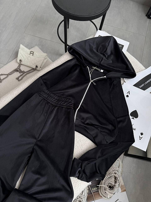 Жіночий стильний прогулянковий костюм-двійка: кофта та штани в спортивному стилі велюр Чорний, 42/44 Одеса - фото 7