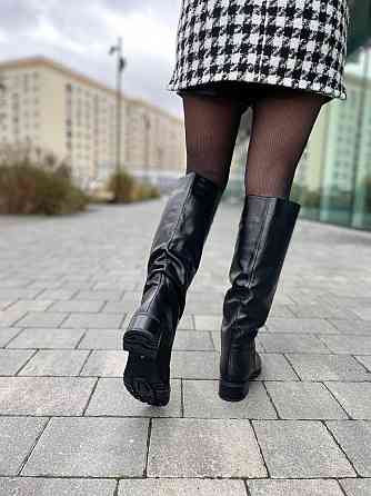 Valiente Чоботи жіночі VALIENTE чорні натуральна шкіра висота 43см обхват 38см размеры 36р. 38р Коломыя
