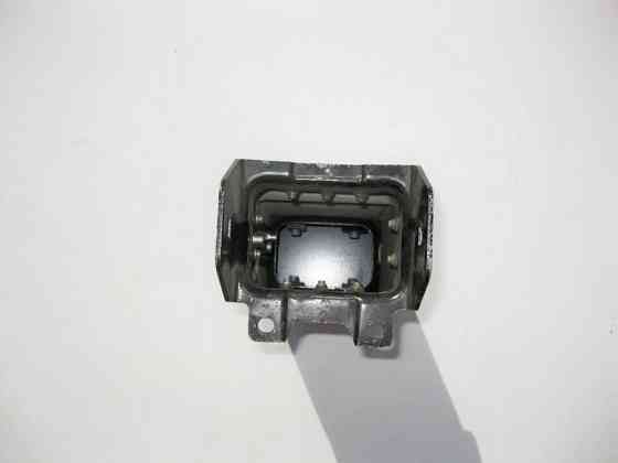 Mercedes-Benz  A2206201086R Правий кронштейн підсилювача переднього бампера Mercedes Benz S-class W220 Одеса