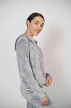 Женский велюровий костюм на змейке с капюшоном Серый S Харьков