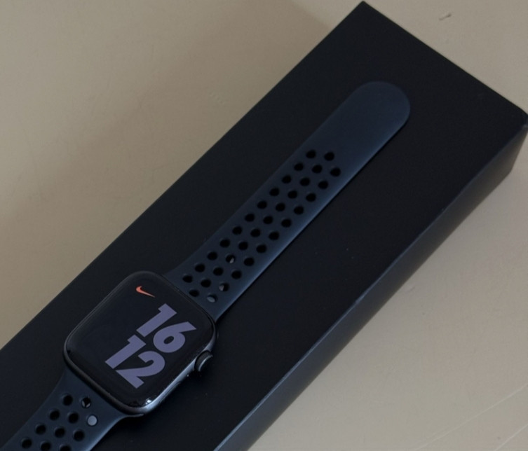 Смарт -Часы Apple Watch SE 44mm. Space Gray. Киев - изображение 3