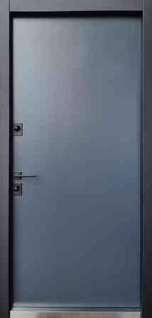 Двери уличные STRAJ, модель PARTY D, комплектация Proof Standard Mottura Антрацит Киев