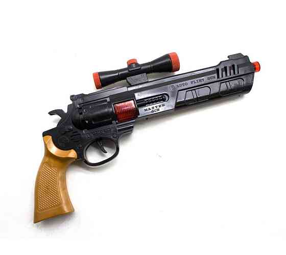 Пістолет механічний з оптичним прицілом, видає звук та іскри 725 GoldenGun, шт Киев