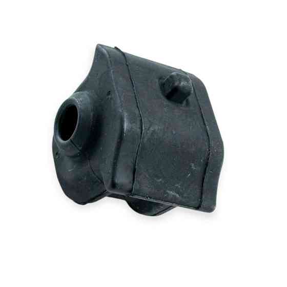 Втулка передняя Тойота Auris 06- правая R стабилизатора Мукачево