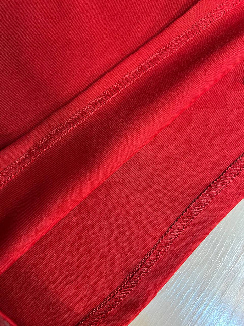 Футболка жіноча A-N 989 базова однотонна з написом WEDNESDAY попереду середня довжина one size червона, червоний, one size Київ - фото 16