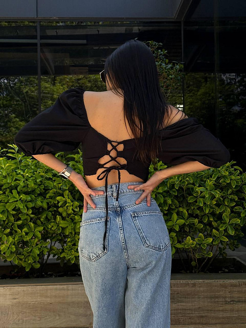 Жіночий романтичний топ у базовому кольорі з котону Чорний Одеса - фото 3