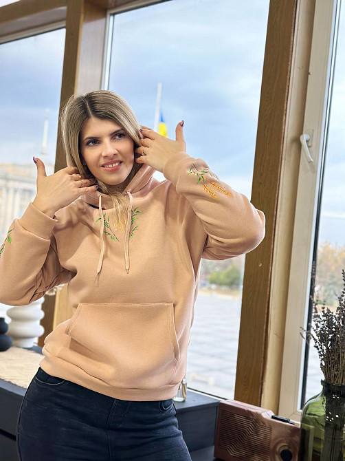 Утепленный худи с патриотическим принтом 