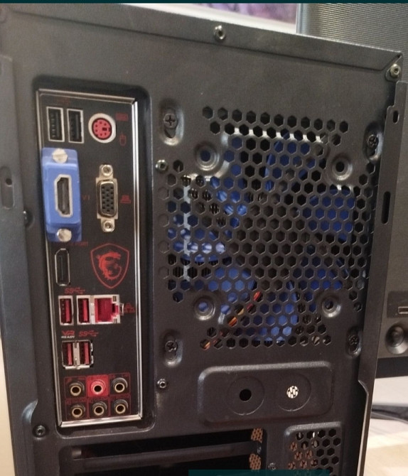 Комплект ПК с монитором, клавиатурой и мышкой

- Монитор: 27