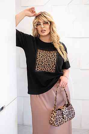 Женская футболка с леопардовым принтом 