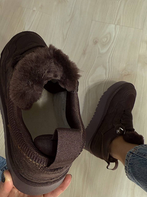 Черевики жіночі Hengji 275-4 уггі замшеві на платформі з хутром коричневі, 38, 24 см Київ - фото 15