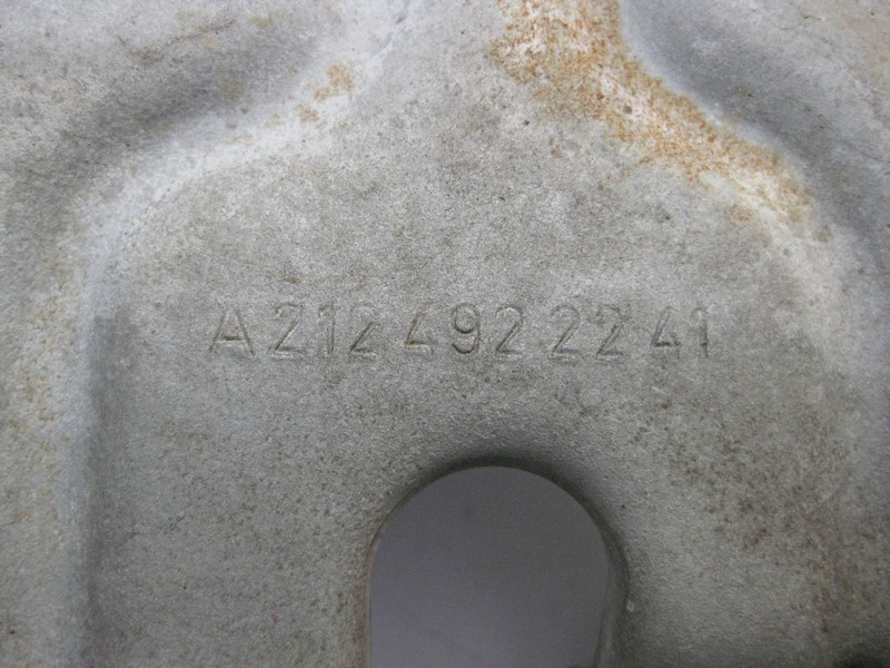 Mercedes-Benz  A2124922241 Кронштейн підвісу глушника на задній балці C-Class W204 E-Class W212 Одеса - фото 4