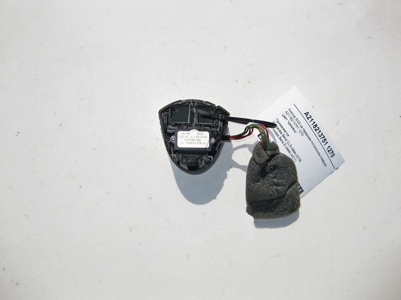Mercedes-Benz  A2118213751 1270 Кнопка SOS на передньому стельовому плафоні світло-бежева E-Class W211 CLS C219 Одесса - изображение 3