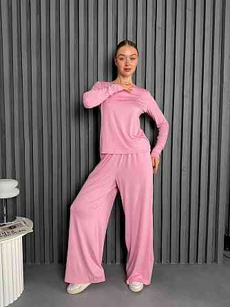 Женский базовый повседневный костюм из легкой вискозы Розовый Одесса