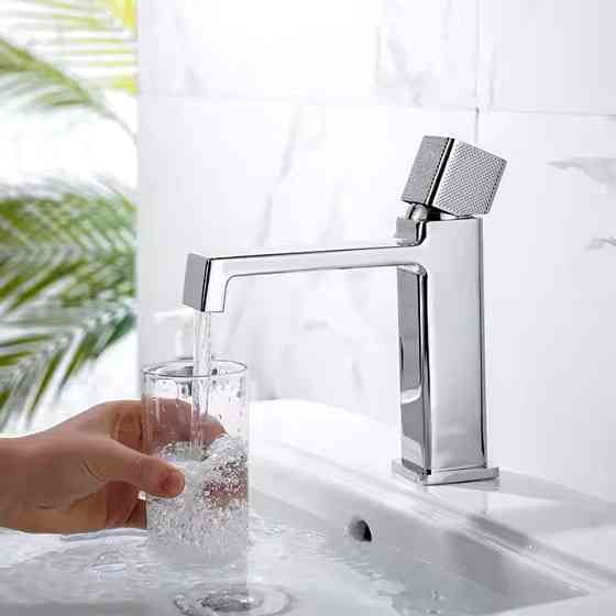 Змішувач для умивальника, раковини з латуні дизайнерський, одноважільний покриття хром Кам'янець-Подільський