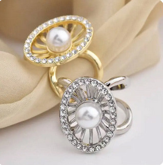 Брошь для платка овальная серебристая Киев - изображение 1