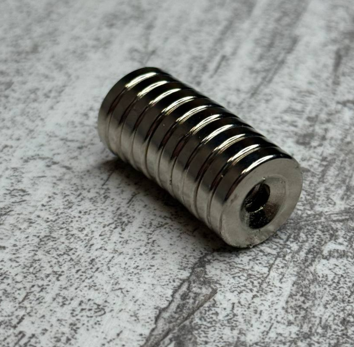 Набір із 10 кріпильних неодимових магнітів 18x4 мм N50 з отвором 5 мм Київ - фото 1