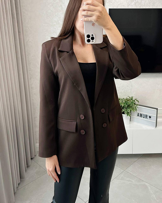 Женский классический пиджак прямого кроя костюмка + подкладка Шоколад, 42 Одесса - изображение 1