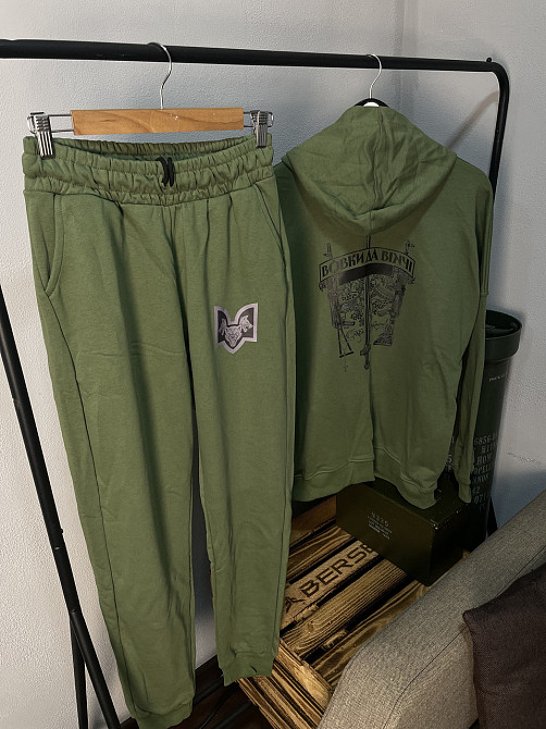 Военный мужской костюм 