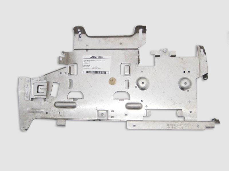 Mercedes-Benz  A2208200111 Кронштейн заднього блоку запобіжників та SAM S-Class W220 CL C215 Одесса - изображение 1