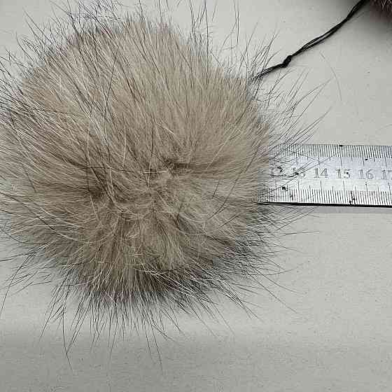 Помпони з натурального хутра блюфрост Молочний Харків