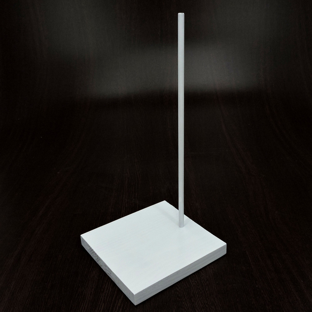 Подставка для кукол 