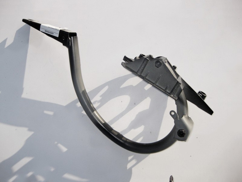 Mercedes-Benz  A2057500428 Петля кришки багажника права C-Class W205 Одесса - изображение 2