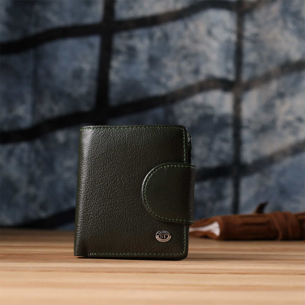 Вертикальний жіночий гаманець з натуральної шкіри ST Leather 23070 Зелений Київ - фото 9